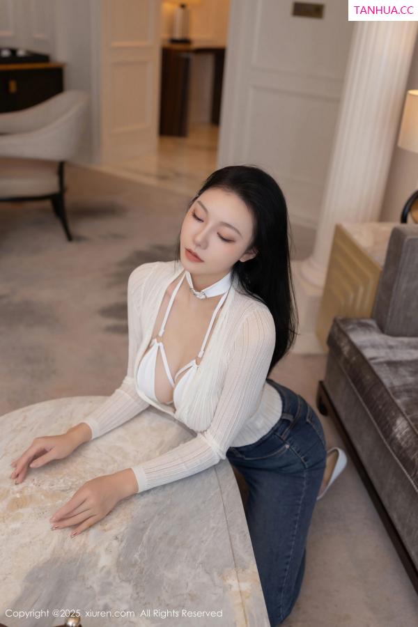 安然Maleah  [XiuRen]高清写真图 2025.02.18 No.9900 安然anran 丝袜美腿第22张图片